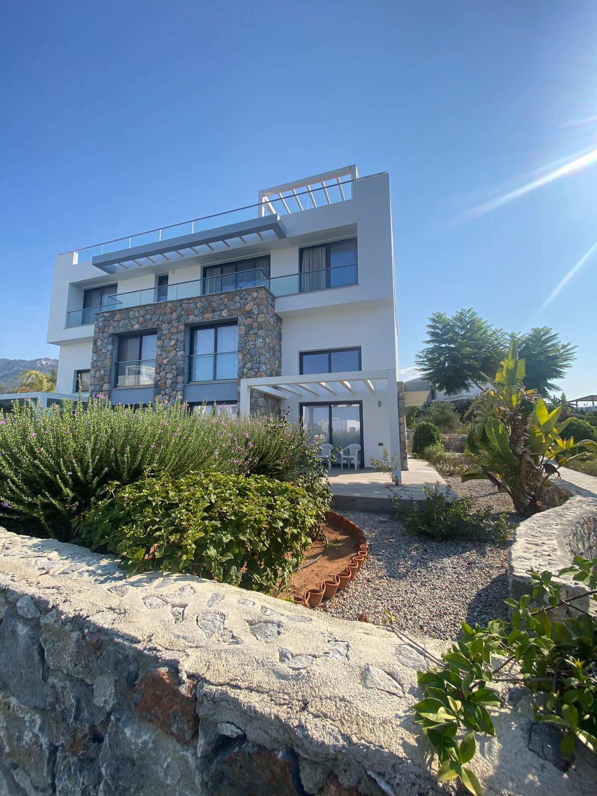 Πολυτελές Διώροφο Loft — Aquamarine Residence