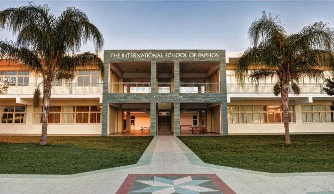 Traffic jams near Acropolis School: complaints grow while solutions remain on paper for years