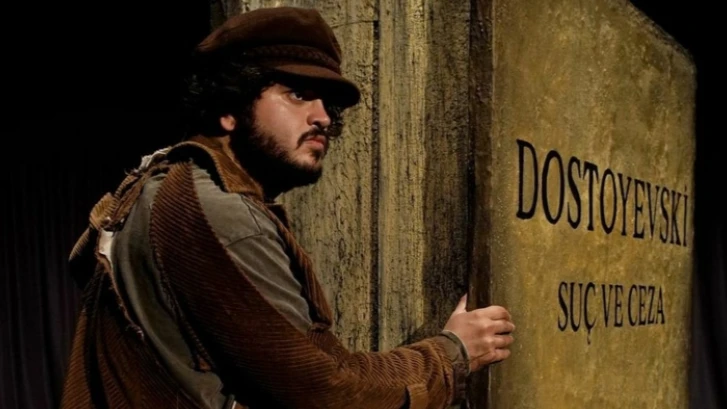 Η παράσταση «Ρασκόλνικοφ»