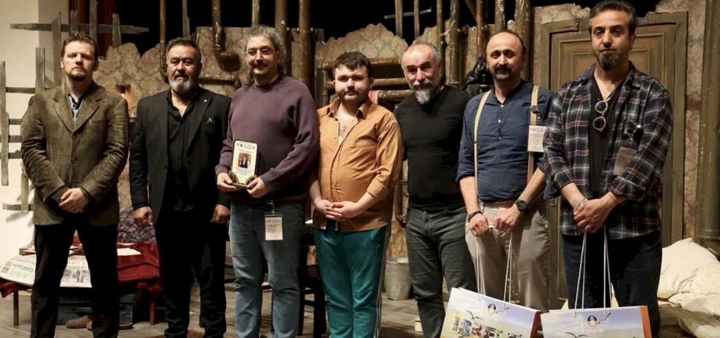 Στο πλαίσιο των Θεατρικών Ημερών στο Τρίκωμο ανέβηκε η παράσταση «Πρόσφυγες»