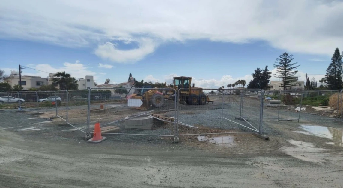 Реконструкция дороги Ларнака–Декелия снова задерживается