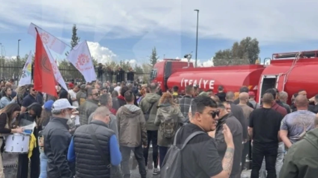 Забастовка на Северном Кипре продолжается: профсоюзы вновь вышли к парламенту