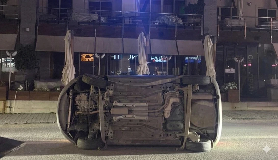 В Лефкоше на Деребою перевернулся автомобиль