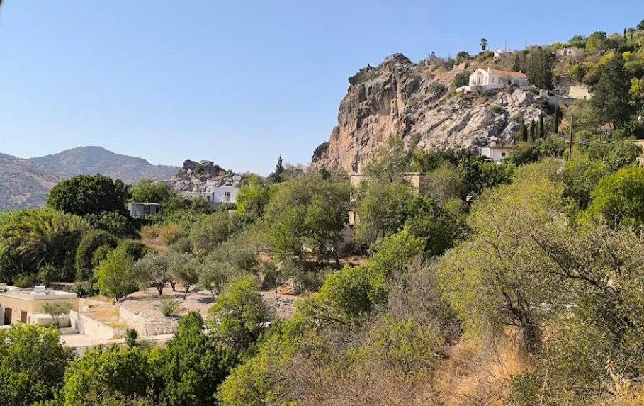 Episkopi köyü yanındaki Ezousa Vadisi