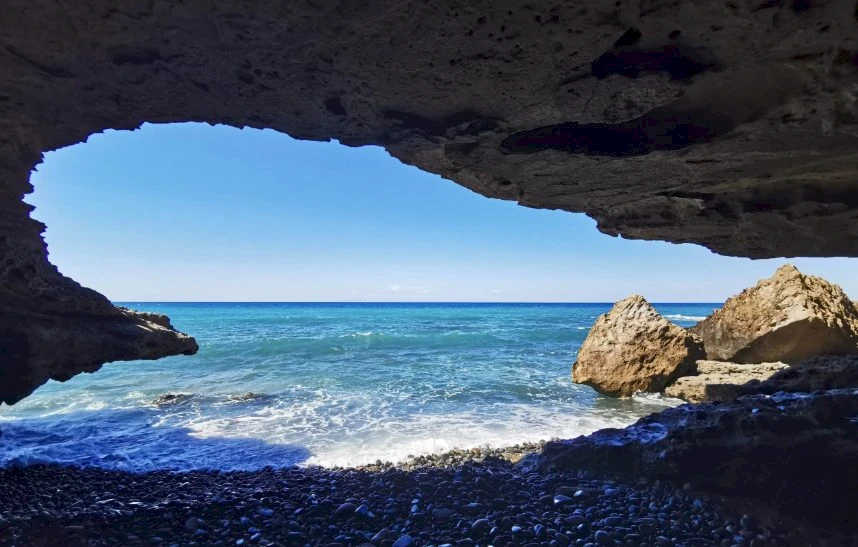 Пещера Dragon’s Cave возле Помоса